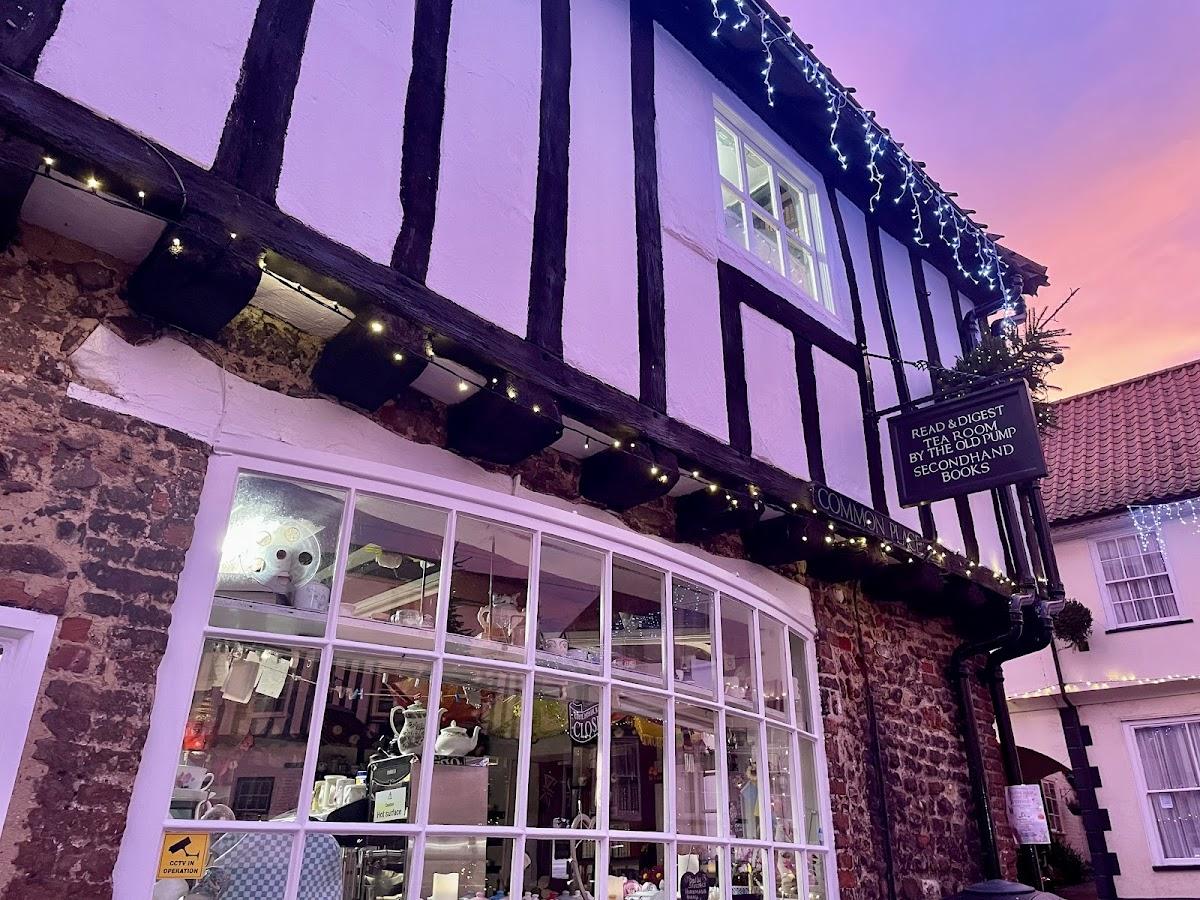 Read & Digest Tearoom By The Old Pump